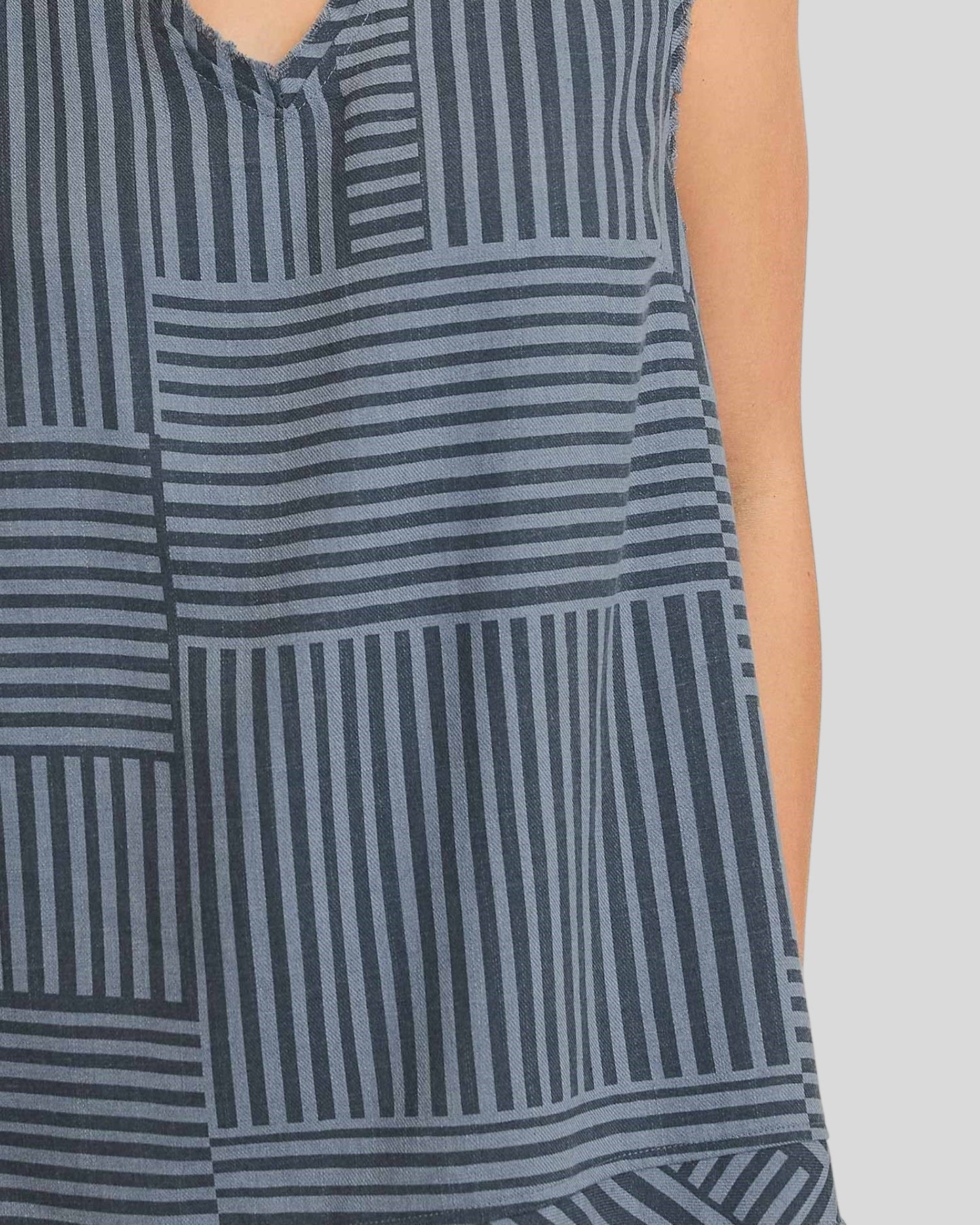 'Bleu Drifts' Top